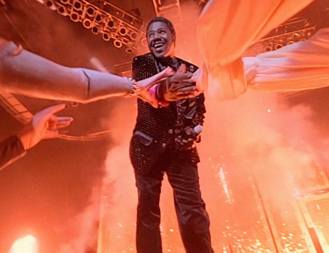 1x08 The King is Back